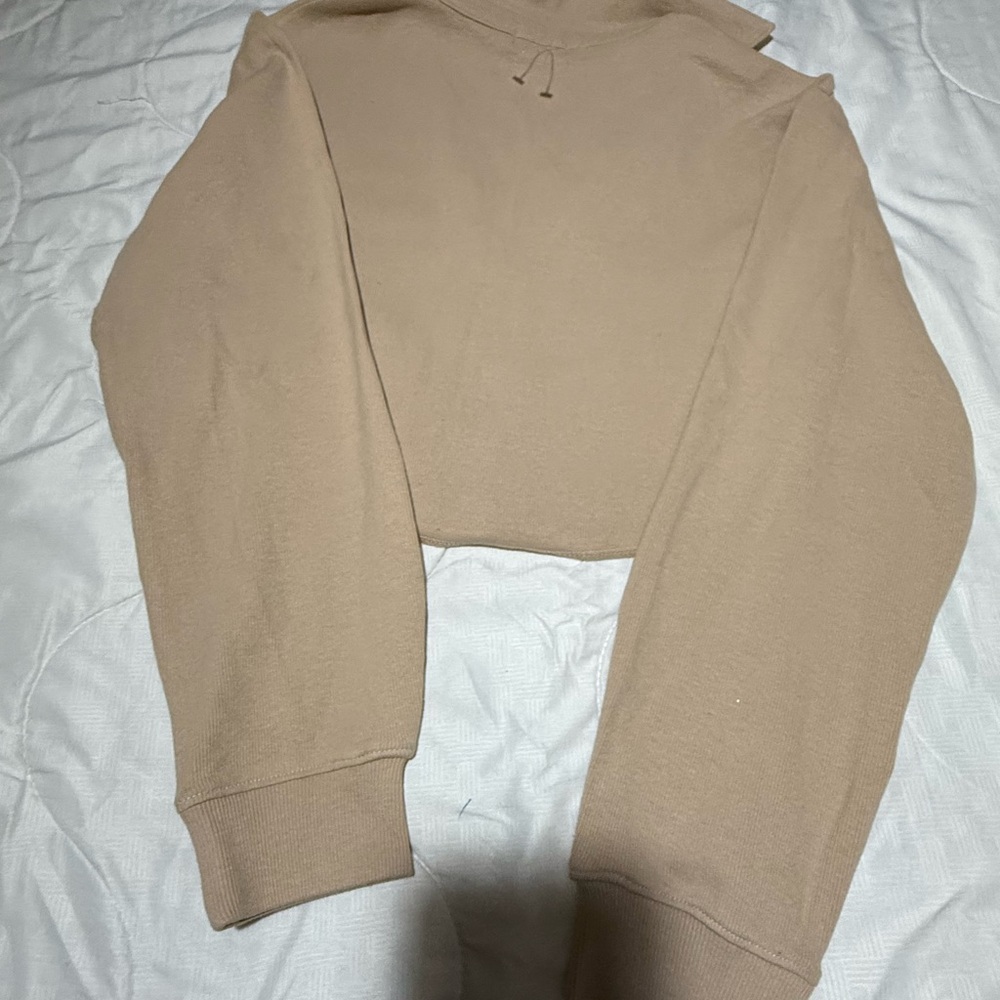 Tan Button-Up Cropped top - Picture 5 of 7